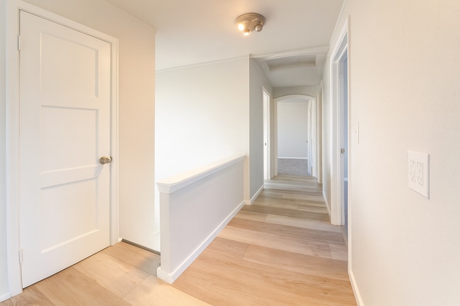 Building Photo - 320-322 Goethals Dr