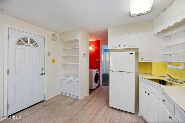 Building Photo - 7807 E Main St