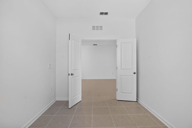 Building Photo - 3216 Alpine Wy
