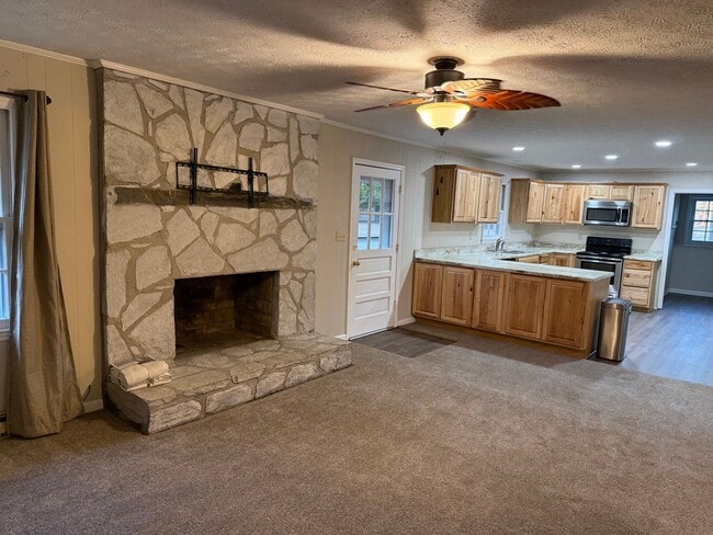 Building Photo - Renovated countryside 4 bedroom 2 bathroom ranch on 2 acres! Must see!