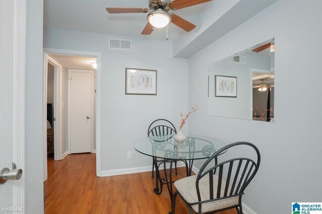 Building Photo - 2727 Highland Ave