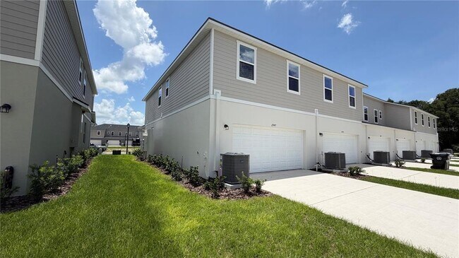 Building Photo - 2947 Camellia Flower St