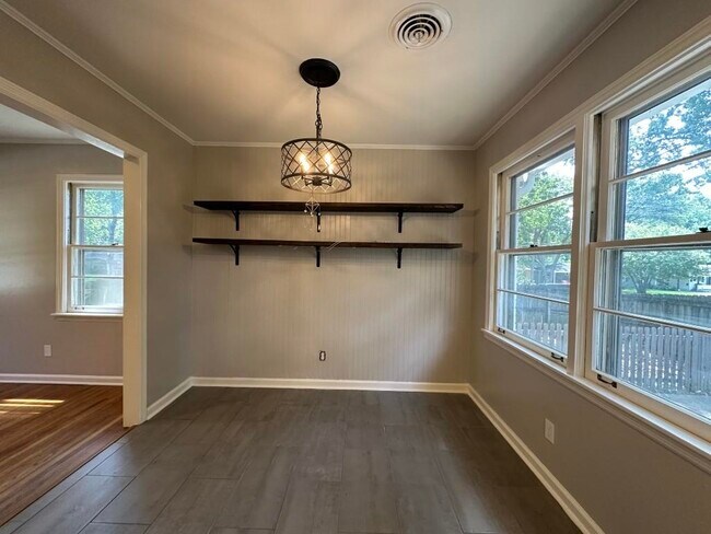 Building Photo - 4975 Marianne Ln