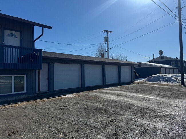 Building Photo - 2601 S Barnette St