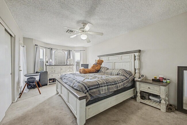 Building Photo - 761 E Rosemonte Dr