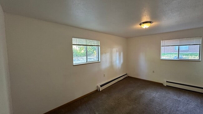 Building Photo - 1313 Burton Ct