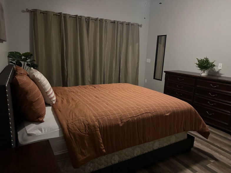 Building Photo - 1806 Superior Ct