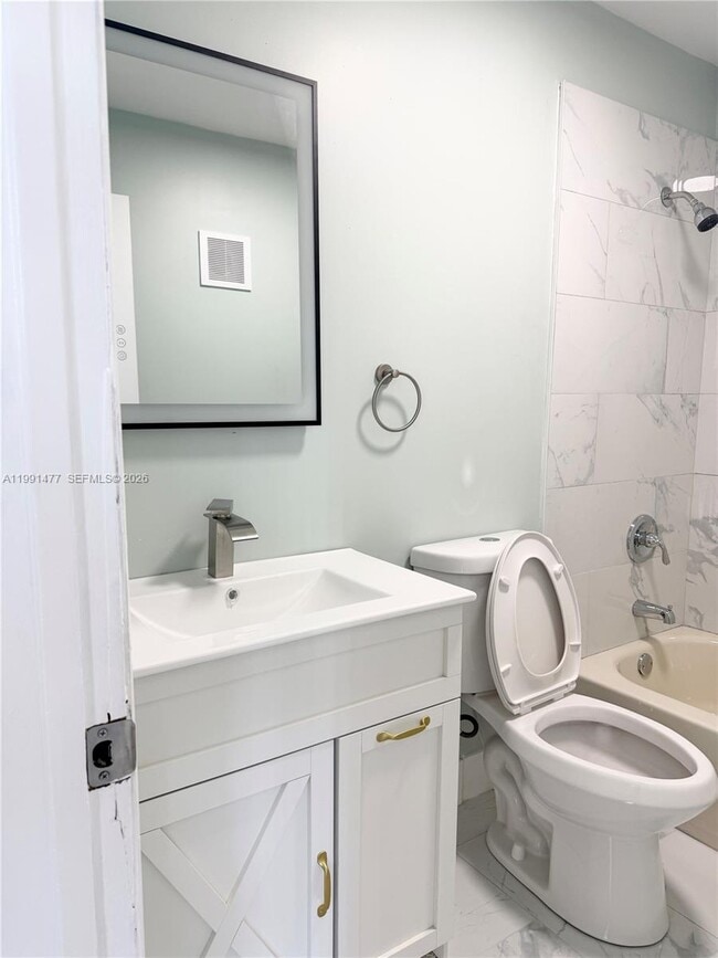 Building Photo - 804 SW 73rd Ave