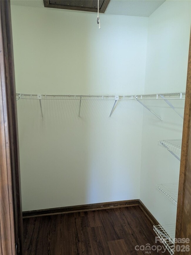 Building Photo - 119 Birdie Ct