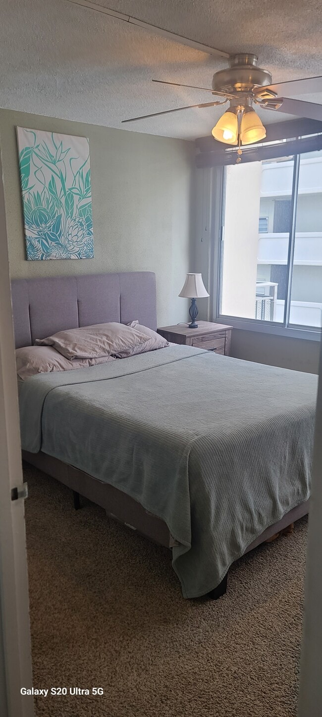 Building Photo - 2415 Ala Wai Blvd