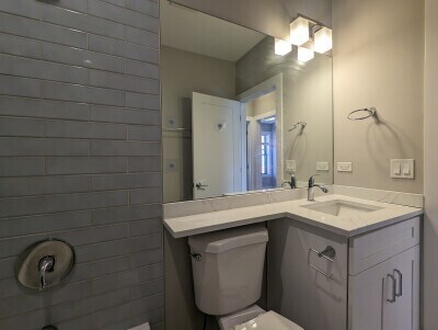 Building Photo - 3902 N Janssen Ave