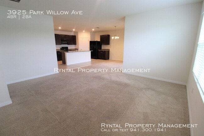 Building Photo - 3925 Park Willow Ave