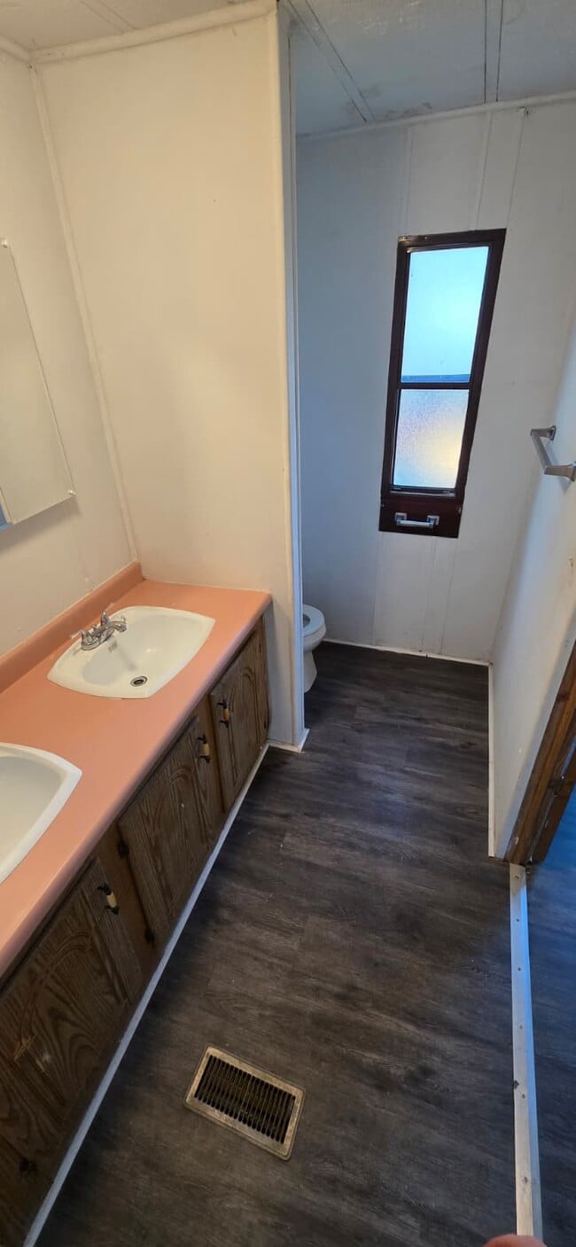 Building Photo - Cedar Street MHC