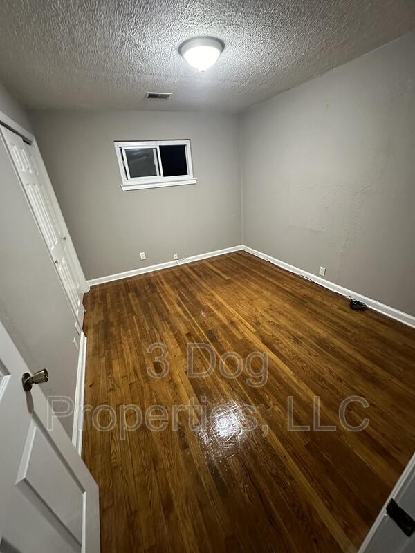 Building Photo - 2105 Rawlings St