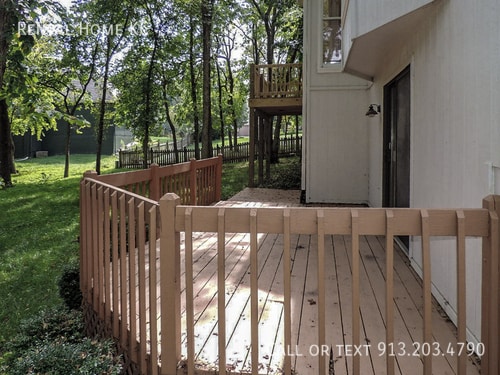 Building Photo - 15715 Beverly Ct
