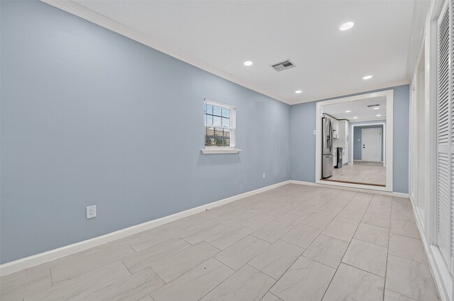 Building Photo - 4715 Chapman St