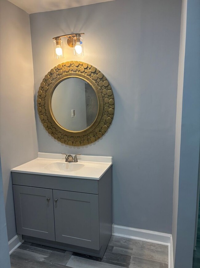 Building Photo - 6225 Branch Hill Cir