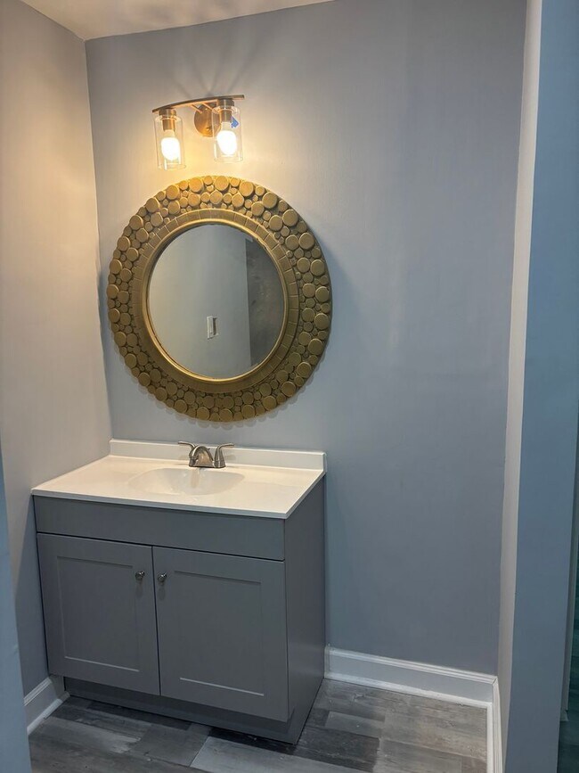 Building Photo - Charming 3BR House in Charlotte