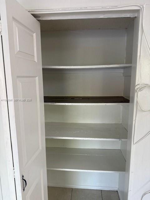 Building Photo - 3920 Woodside Dr