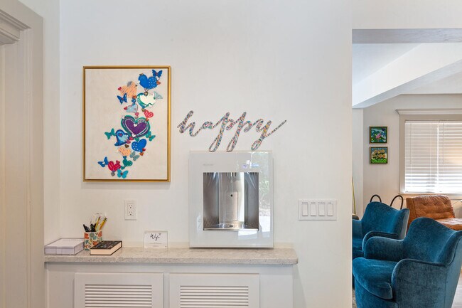 Building Photo - 304 NW 24th St