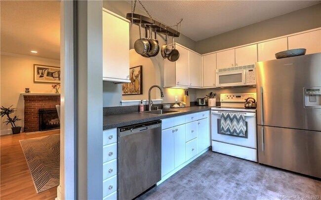 Building Photo - 500 Prospect St