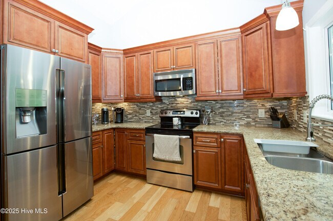 Building Photo - 5 Kemper Woods Ct