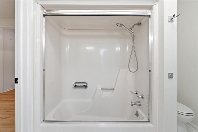 Building Photo - 125 River Park Dr