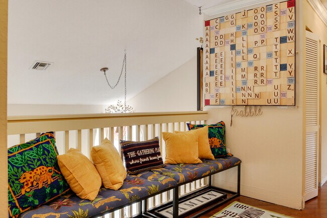 Building Photo - 2070 Chagall Cir