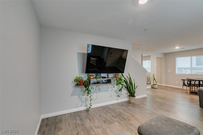 Building Photo - 12349 Golden Wreath Rd