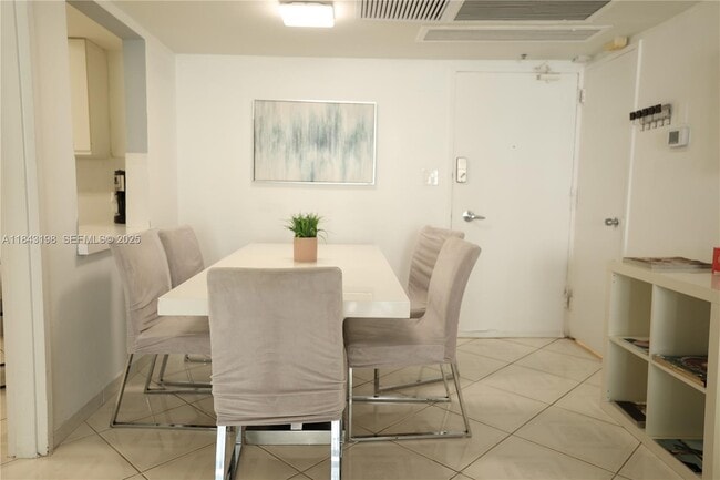 Building Photo - 5151 Collins Ave