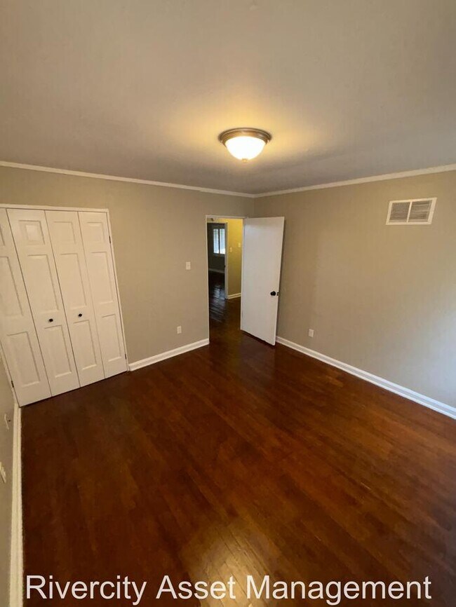 Building Photo - A Must See In 38111 !!!!! Section 8 Welcom...