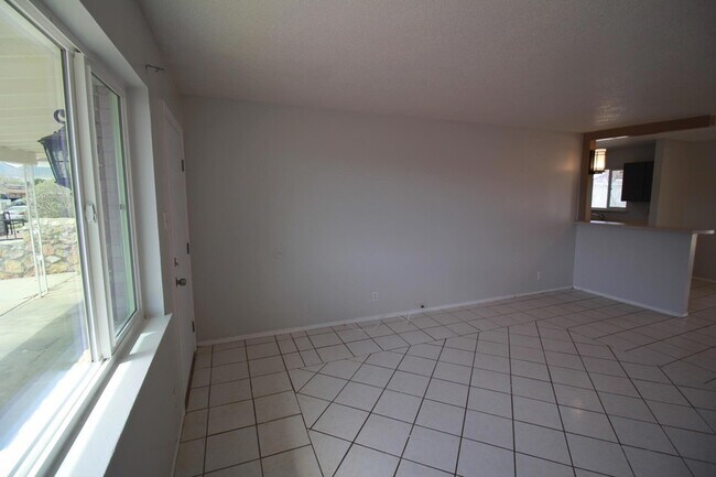 Building Photo - 5725 Waycross Ave