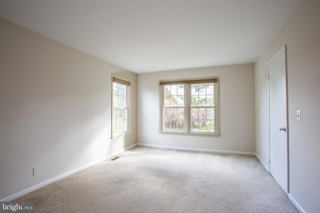 Building Photo - 751 Cherry Tree Ln