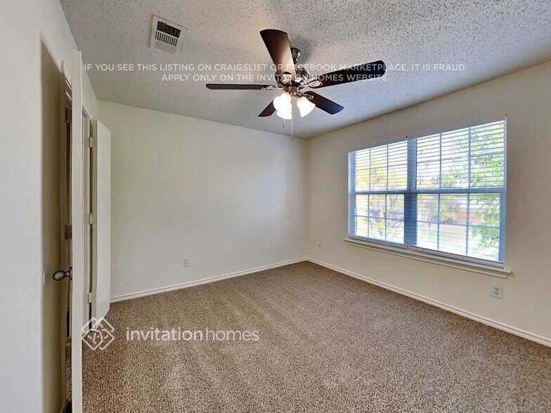 Building Photo - 8418 Sailors St