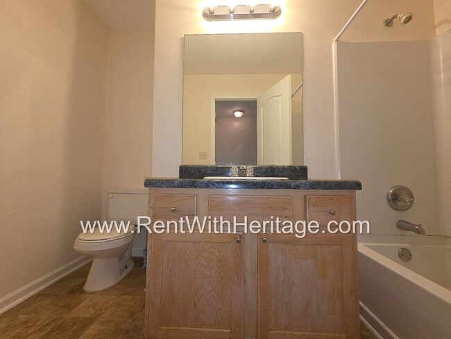 Building Photo - Fantastic 4bd/2.5ba Townhome/ Swim Tennis/ Great Location
