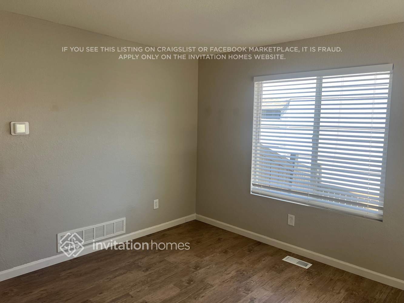 Building Photo - 3289 Blue Grass Cir