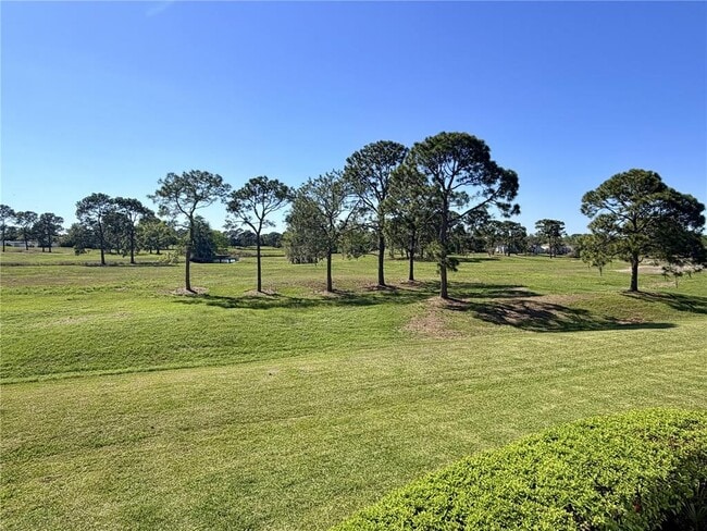 Building Photo - 13839 Fairway Island Dr