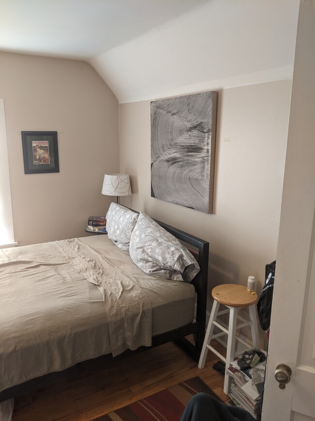 Building Photo - 2303 Pierce St NE