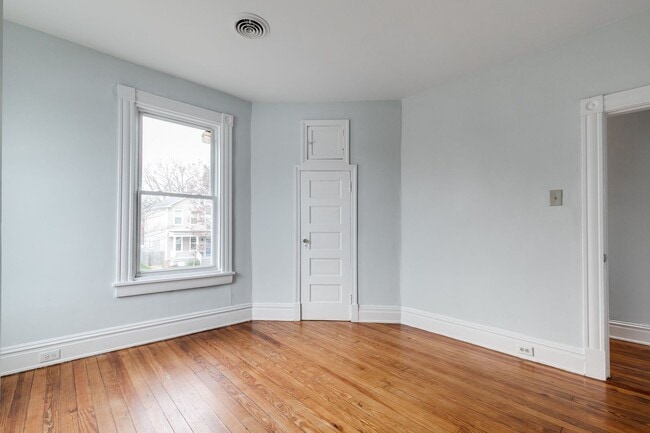 Building Photo - 3 Bedroom Home in North Highland Park ***A...