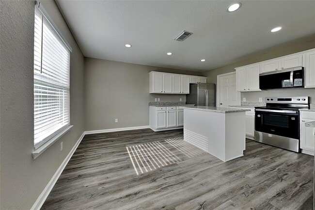 Building Photo - 8411 Misty Prairie Ln