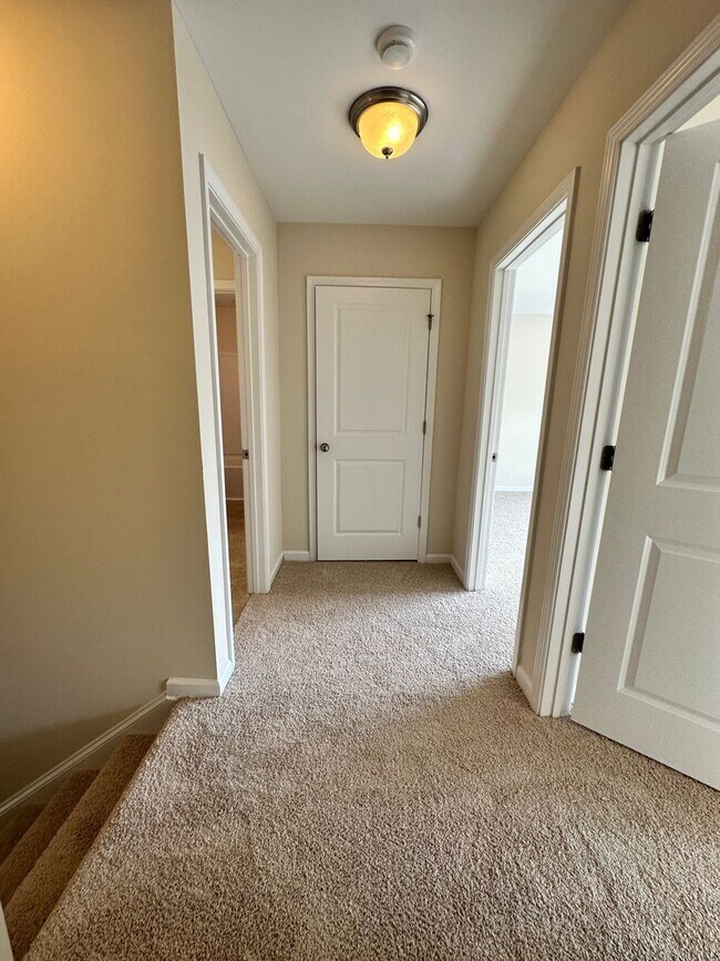 Building Photo - 840 Parnell Ct