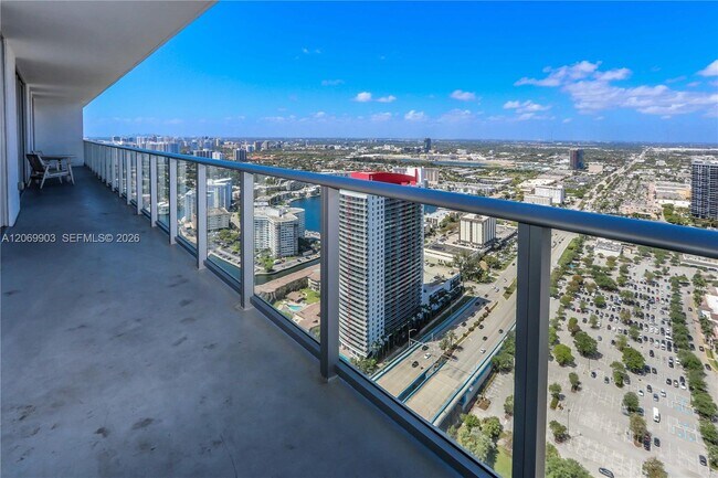 Building Photo - 4010 S Ocean Dr