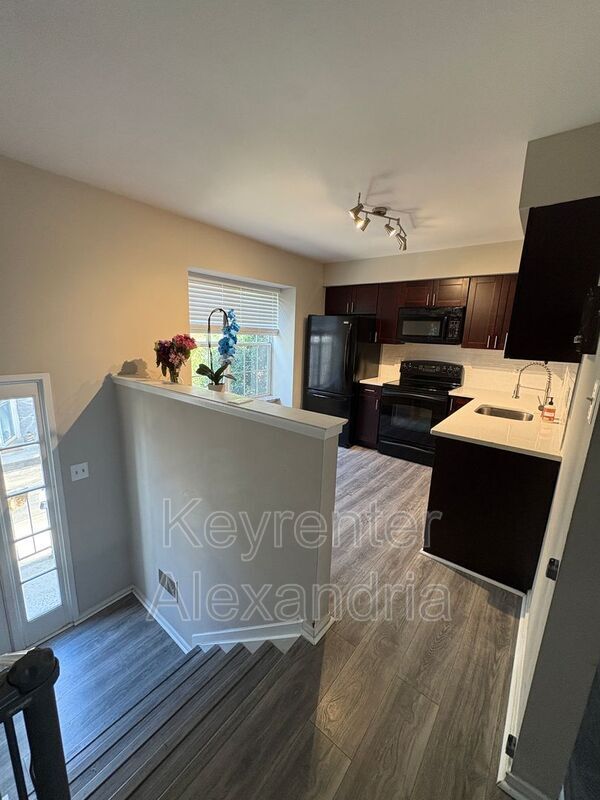 Building Photo - 5822 Bridgetown Ct