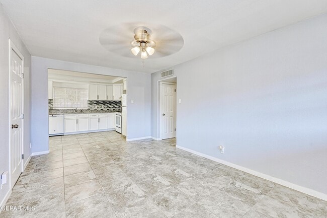 Building Photo - 6200 Palo Alto Ave