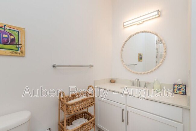 Building Photo - 111 Railroad Ave