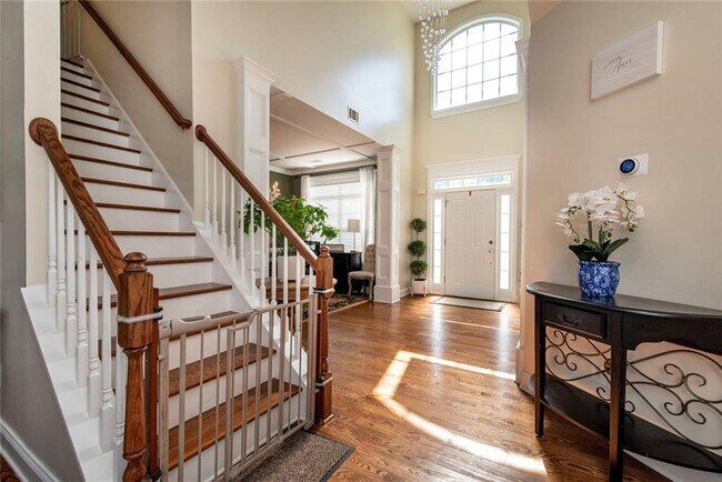 Building Photo - 1504 Belfaire Lake Tr