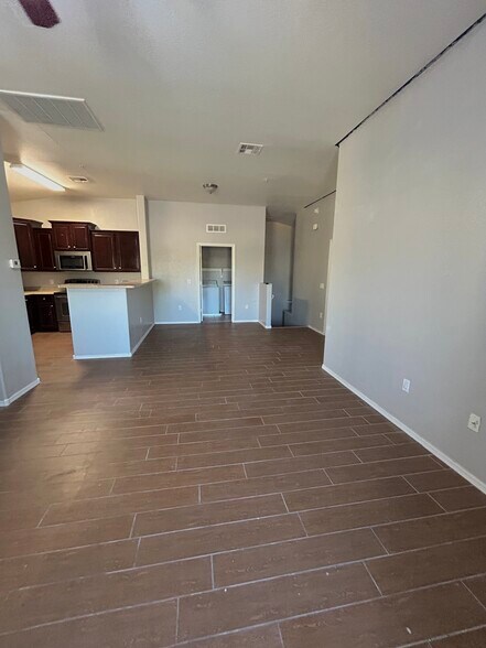 Building Photo - 356 N 169th Ave