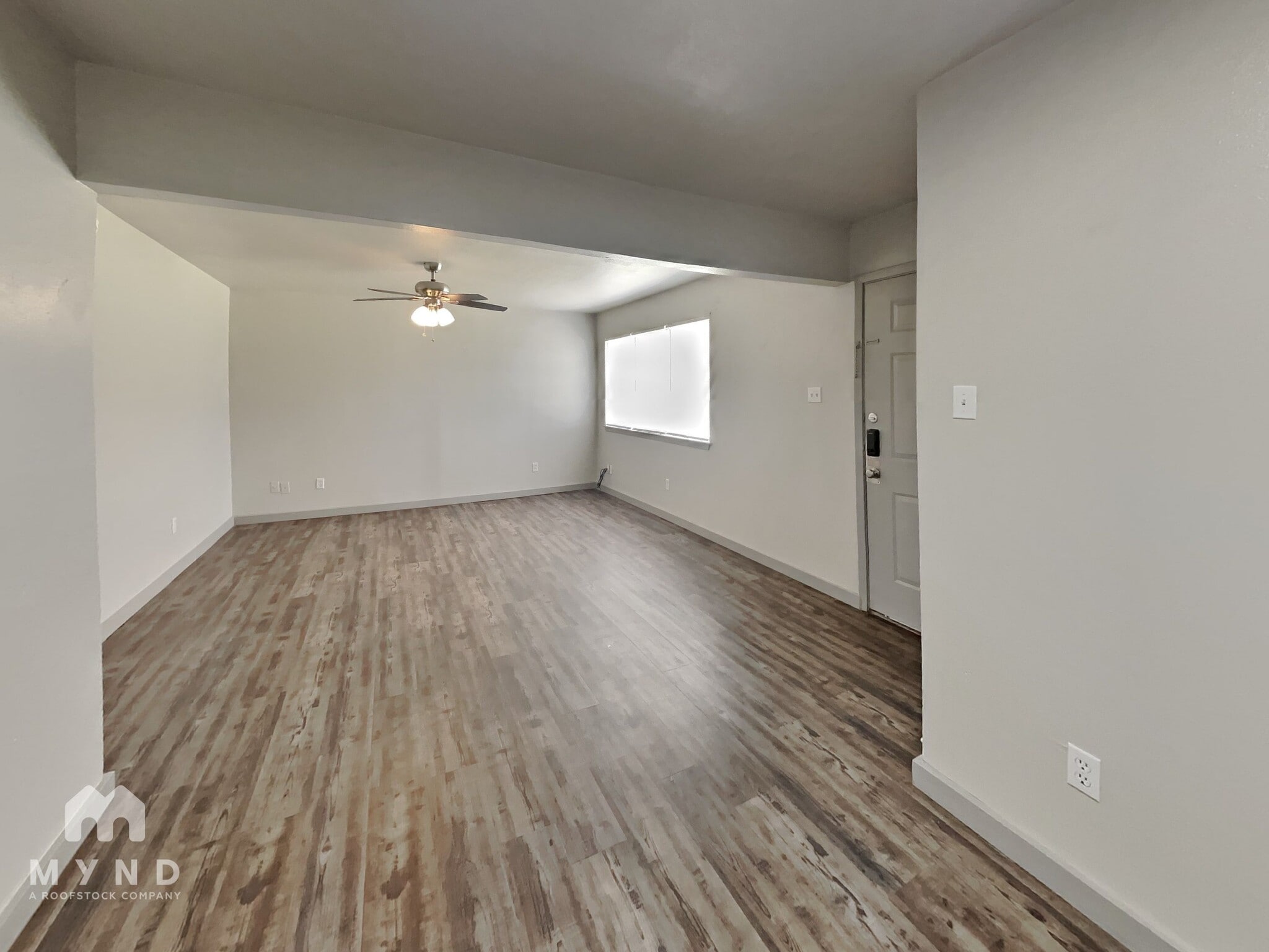 Building Photo - 624 E 3rd St