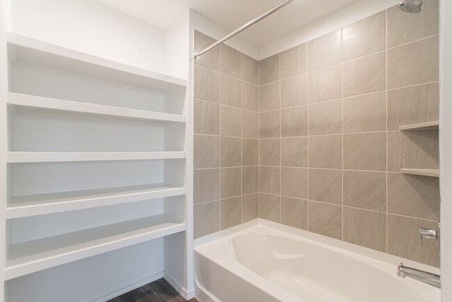 Primary Photo - 24314 Pebble Cres Ln