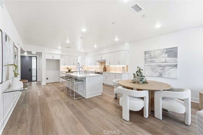 Building Photo - 24722 Del Prado Ave